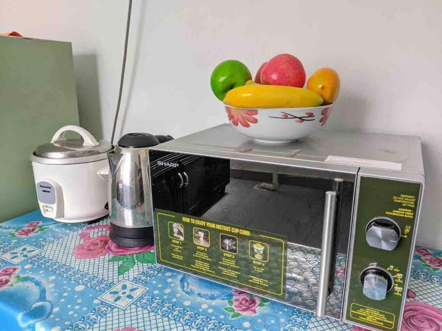 Homestay Delisha Parit Raja Uthm Exterior foto